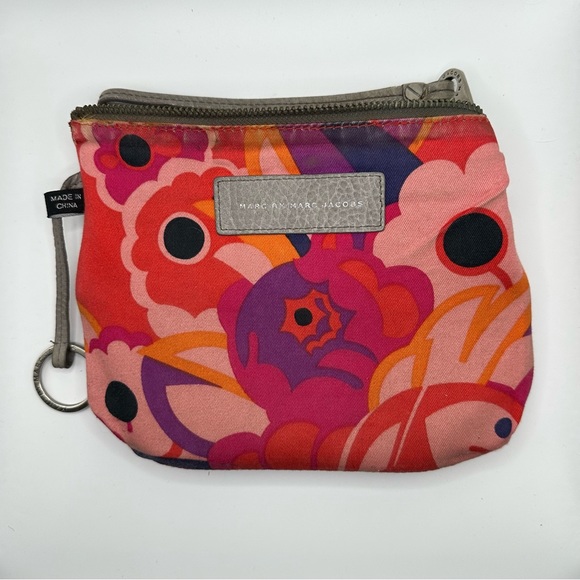 ★ Marc by Marc Jacobs Wristlet - Army Green ★ - Picture 8 of 9